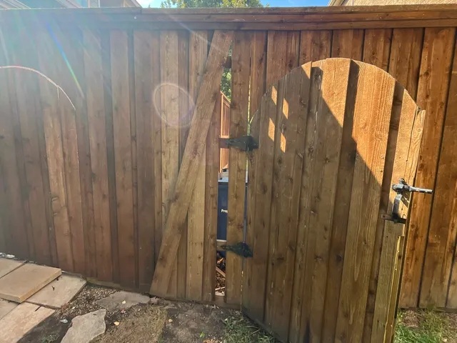Gate Adjustment & Hinge