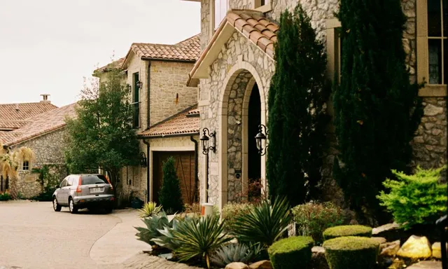 The Smart Fix Handyman vs DTX Handyman Services in Dallas