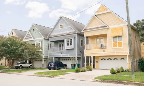 Summer Home Maintenance in Houston: A Handyman’s Checklist for Heat and Humidity