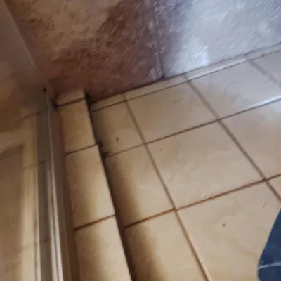 Shower Caulk Replacement — gallery image 2